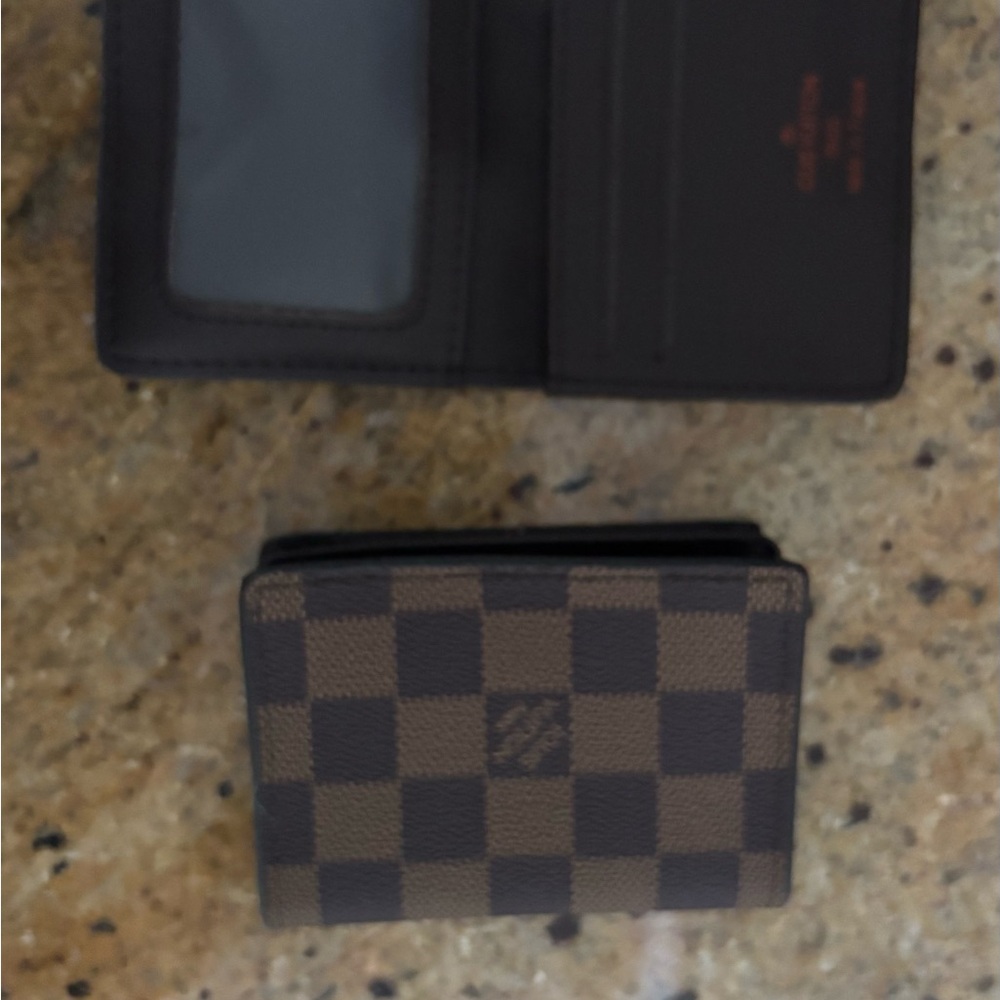 Elegant Checkered Brown Card Holder